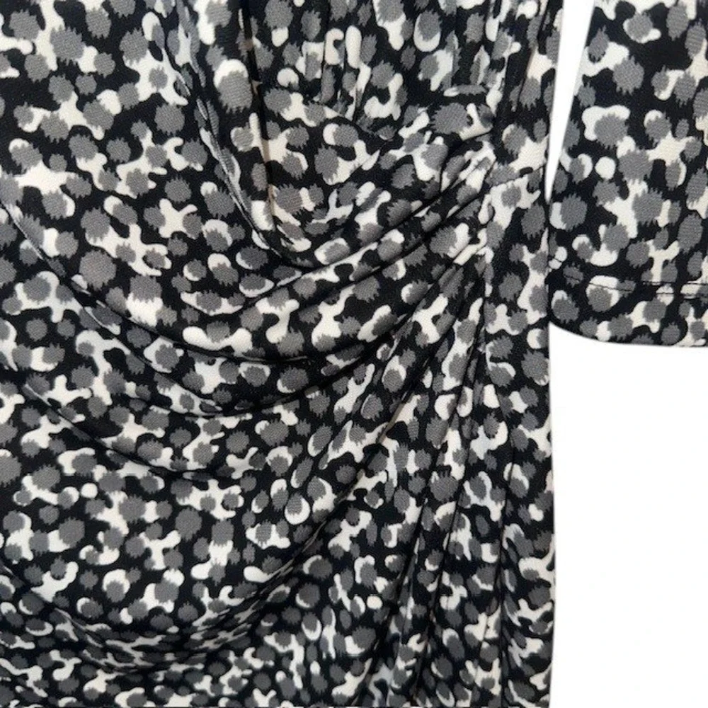 Talbots Knit Dress 3/4 Sleeve Faux‎ Wrap Black Gray White Print Dress Size LP - Picture 5 of 10